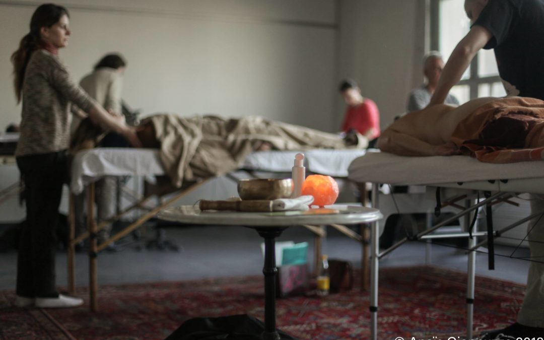 En mars, on célébrera la 15e séance publique de massages et de soins !